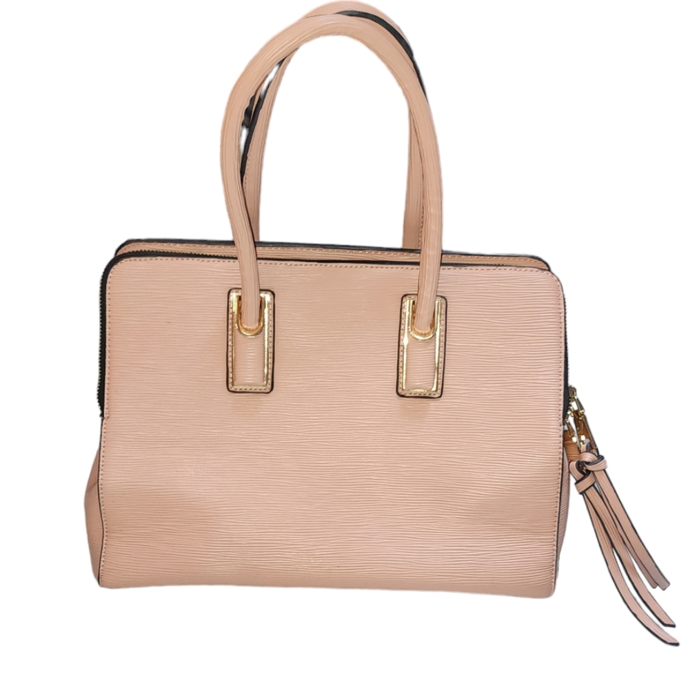 Peach Handbag with Gold Hardware. NWOT